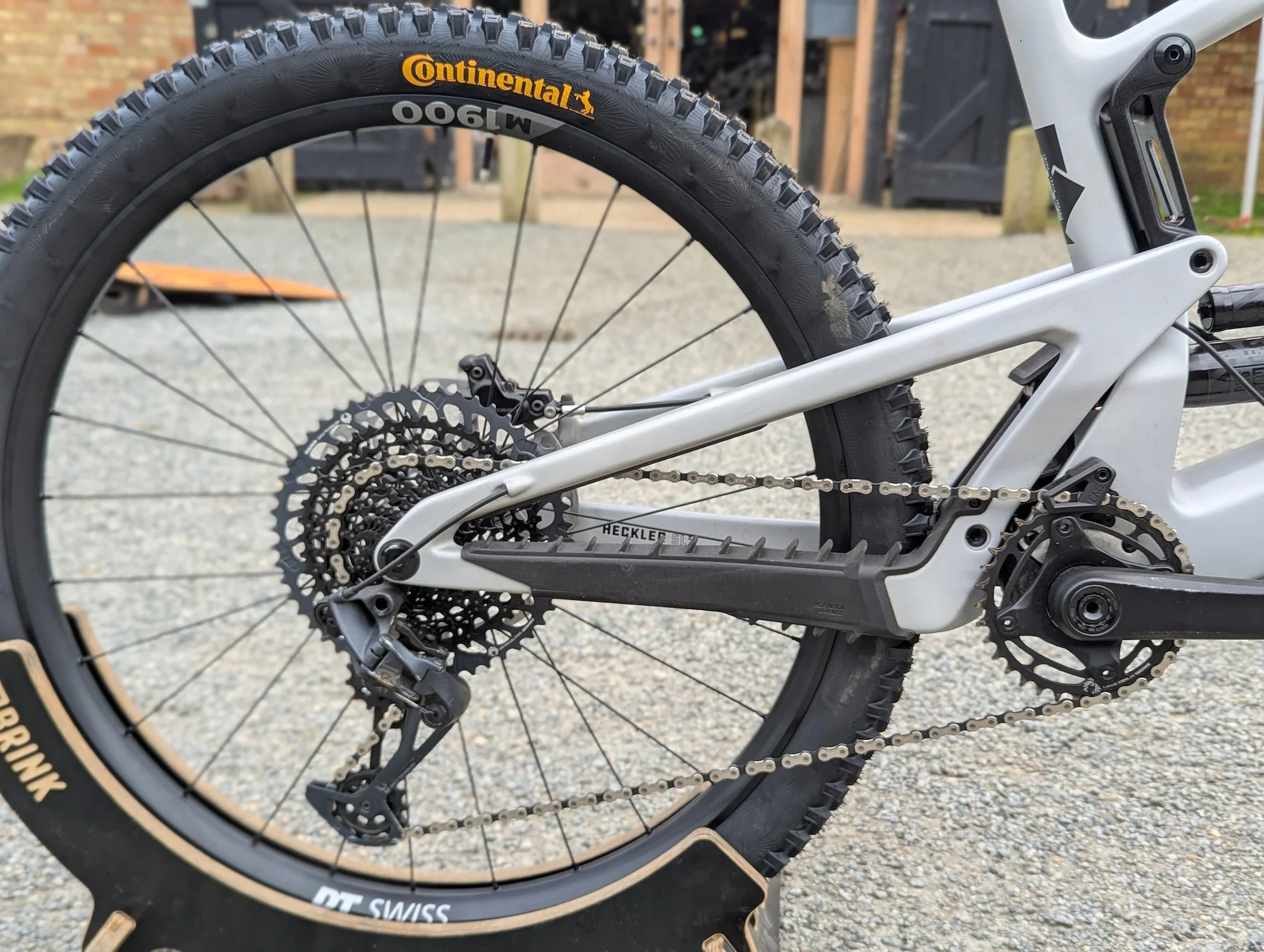 Santa Cruz Ex-Demo Heckler SL - Image 4