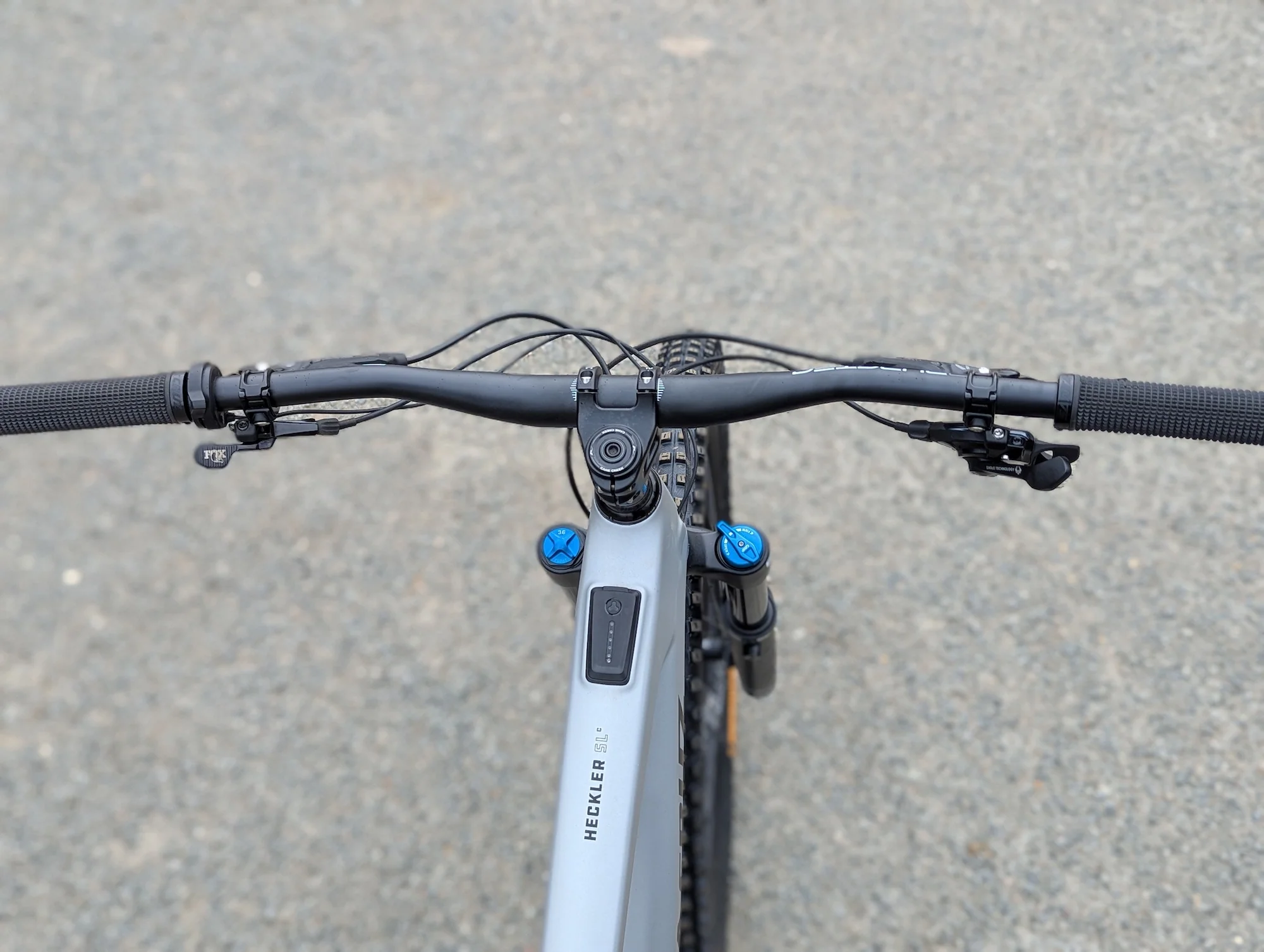Santa Cruz Ex-Demo Heckler SL - Image 8